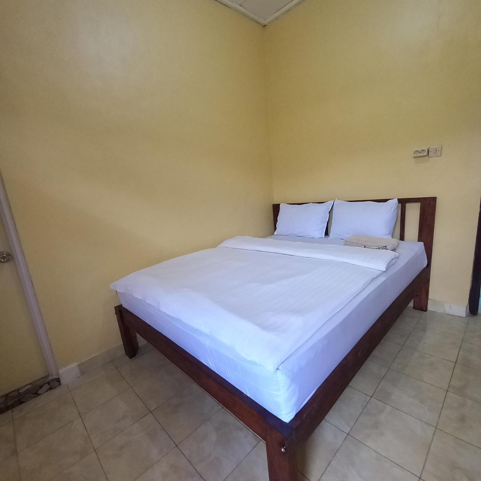 Tange Guest House Рутенг Екстериор снимка