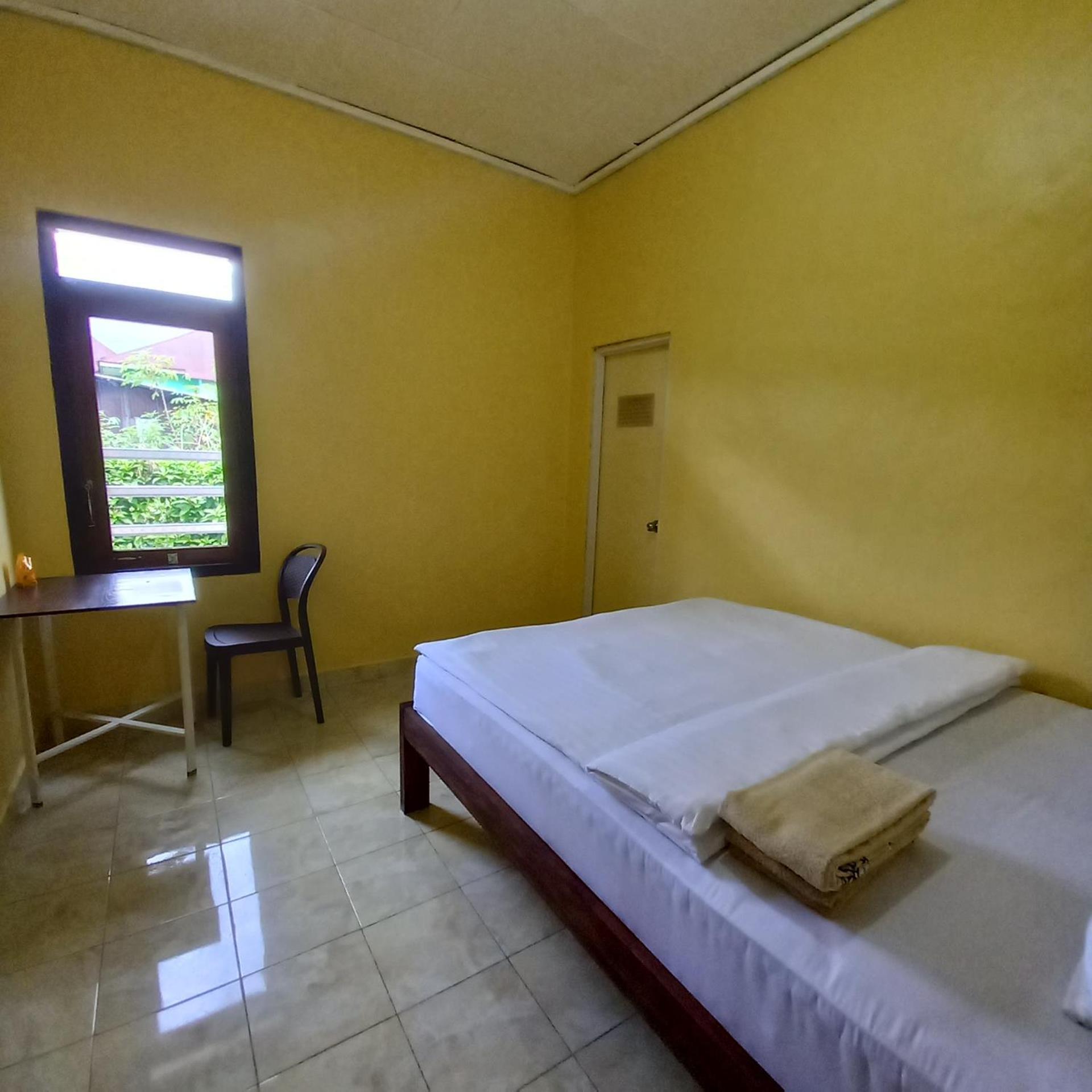 Tange Guest House Рутенг Екстериор снимка