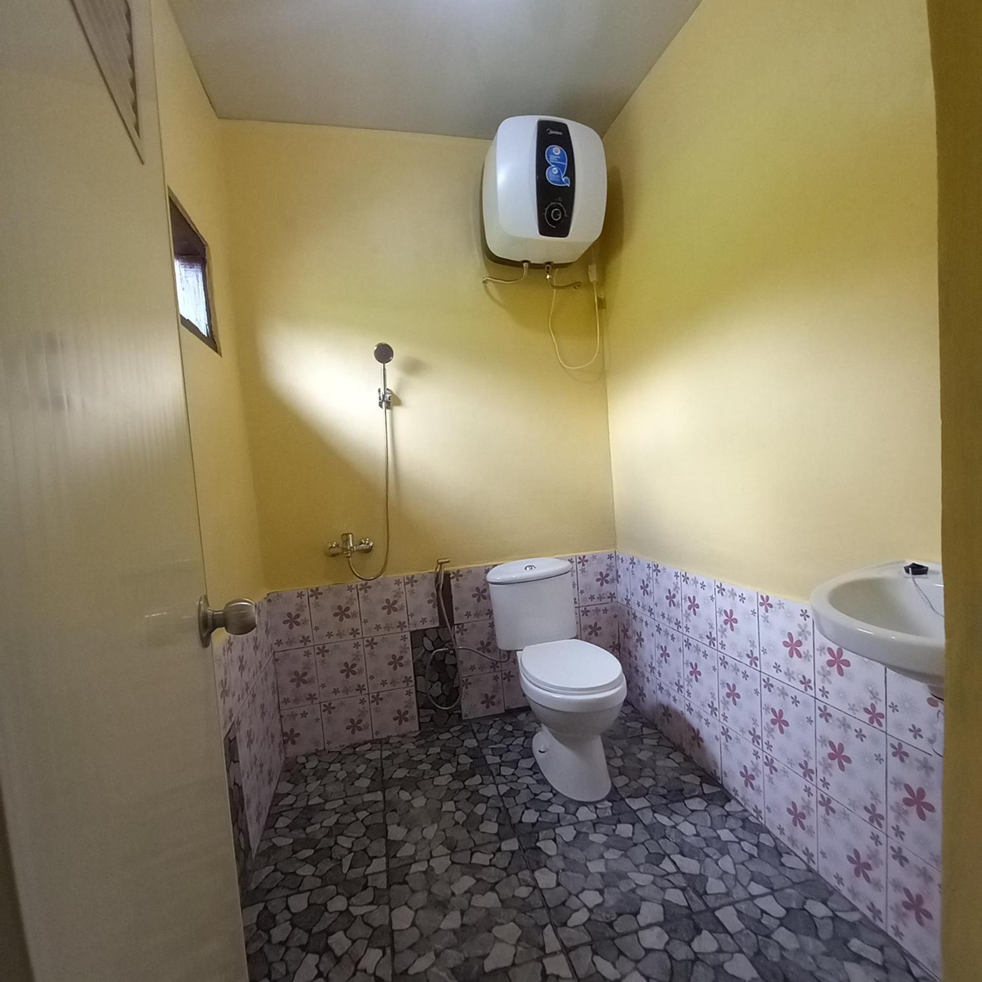 Tange Guest House Рутенг Екстериор снимка